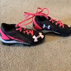 UAGirls cleats